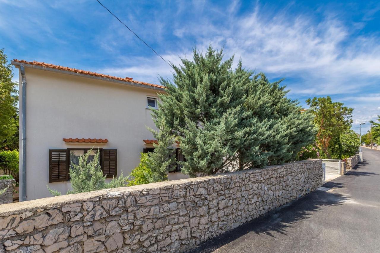 Apartman Hana Omišalj Exterior foto