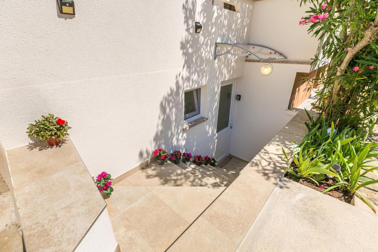 Apartman Hana Omišalj Exterior foto